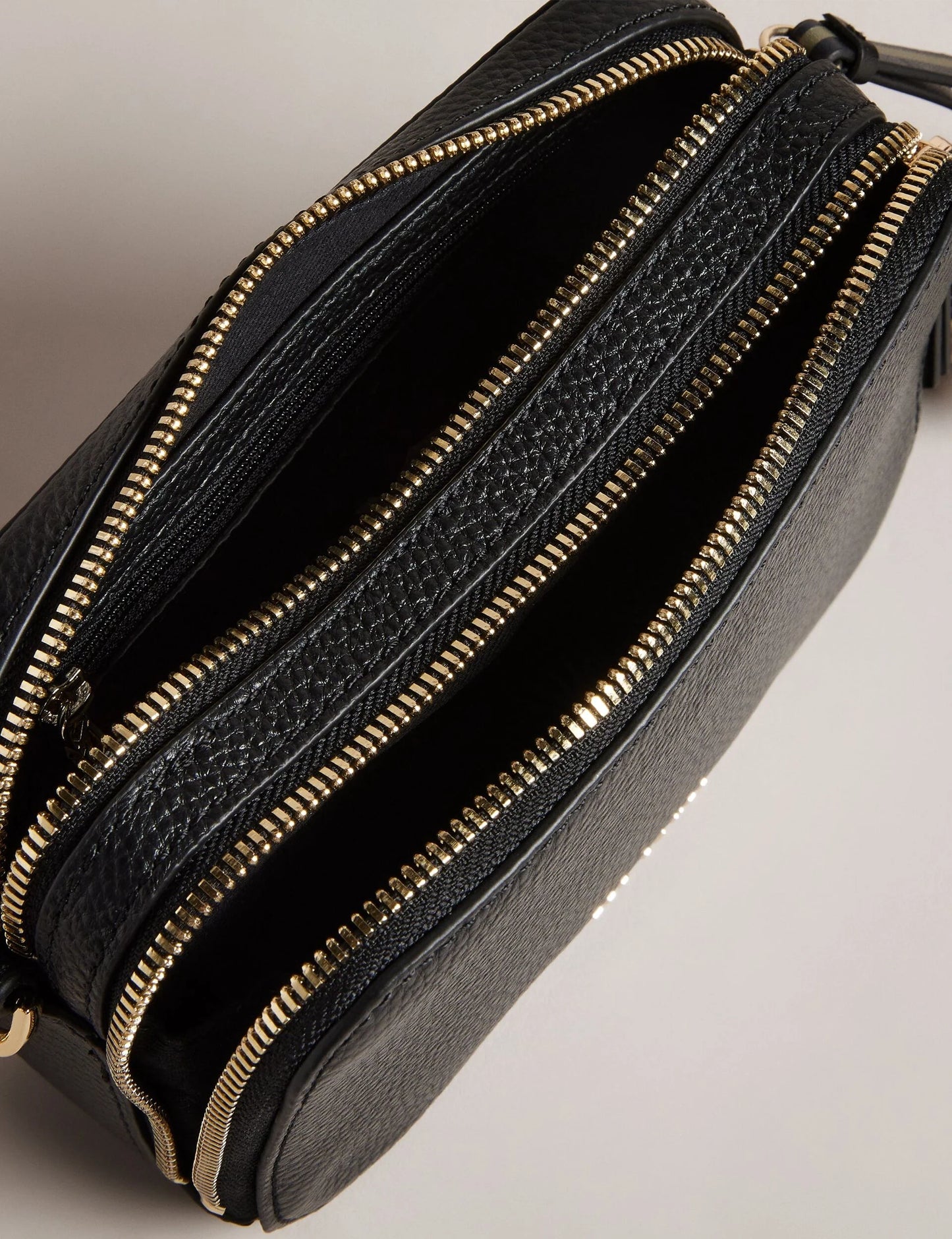 STUNNA | BLACK