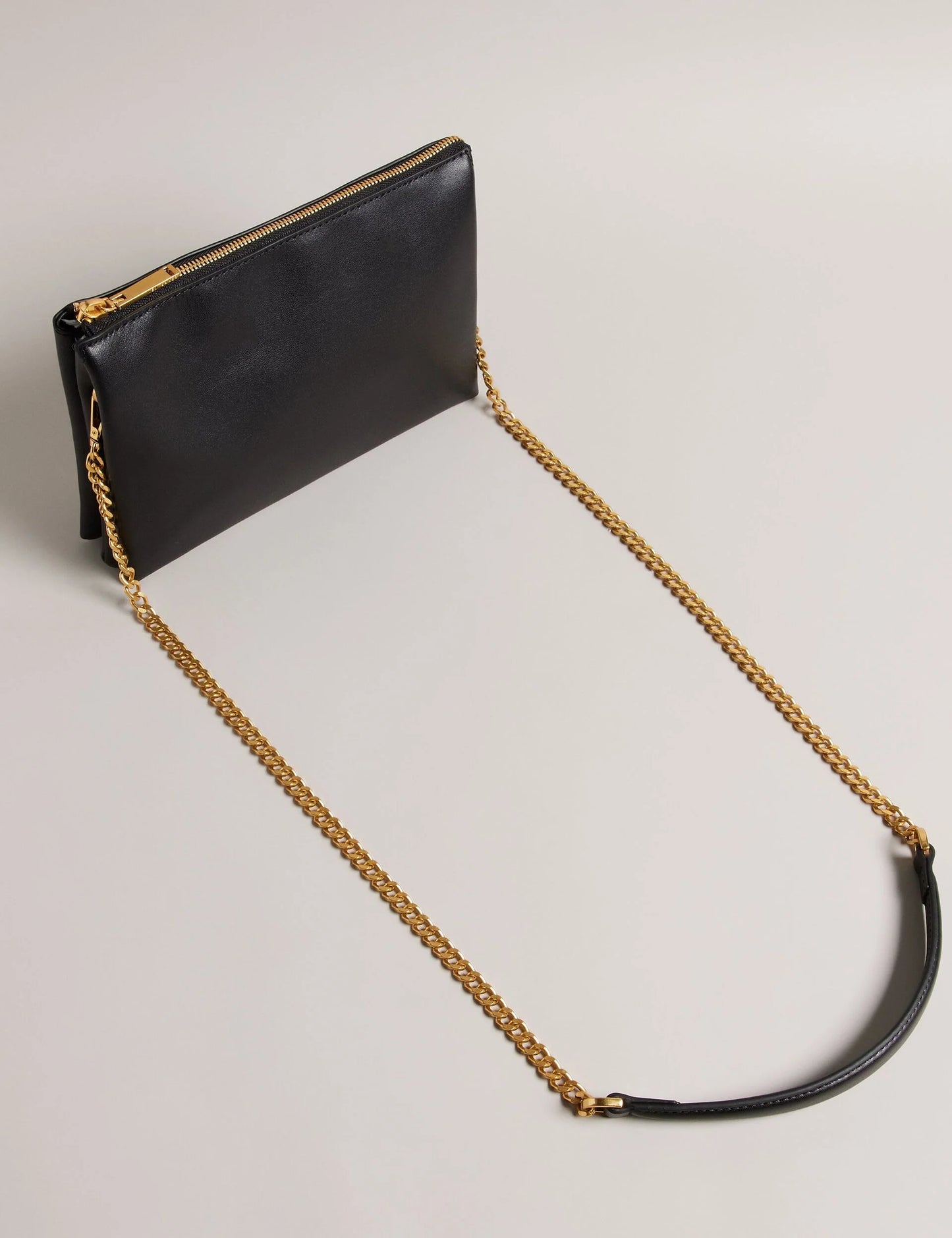 ESILLE | BLACK